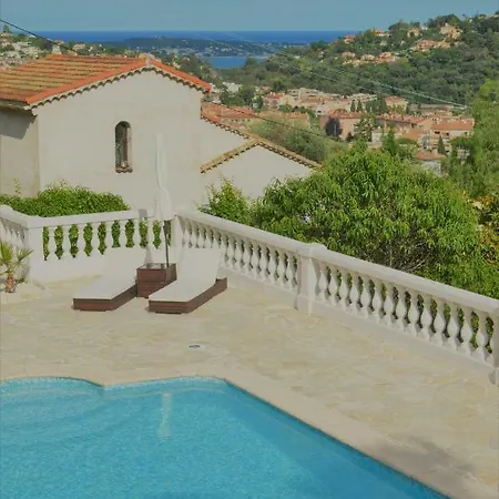 Bed & Breakfast La Terre Des Lauriers 3*